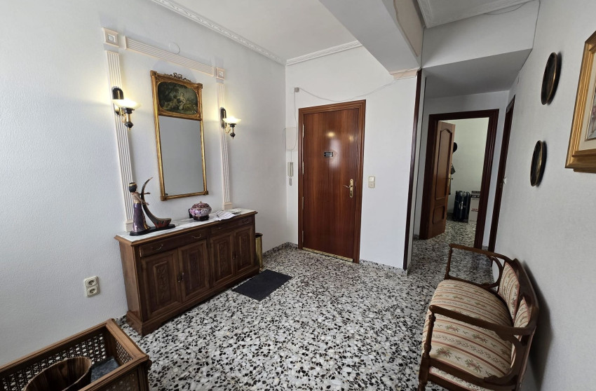 Revente - Appartement -
Sax