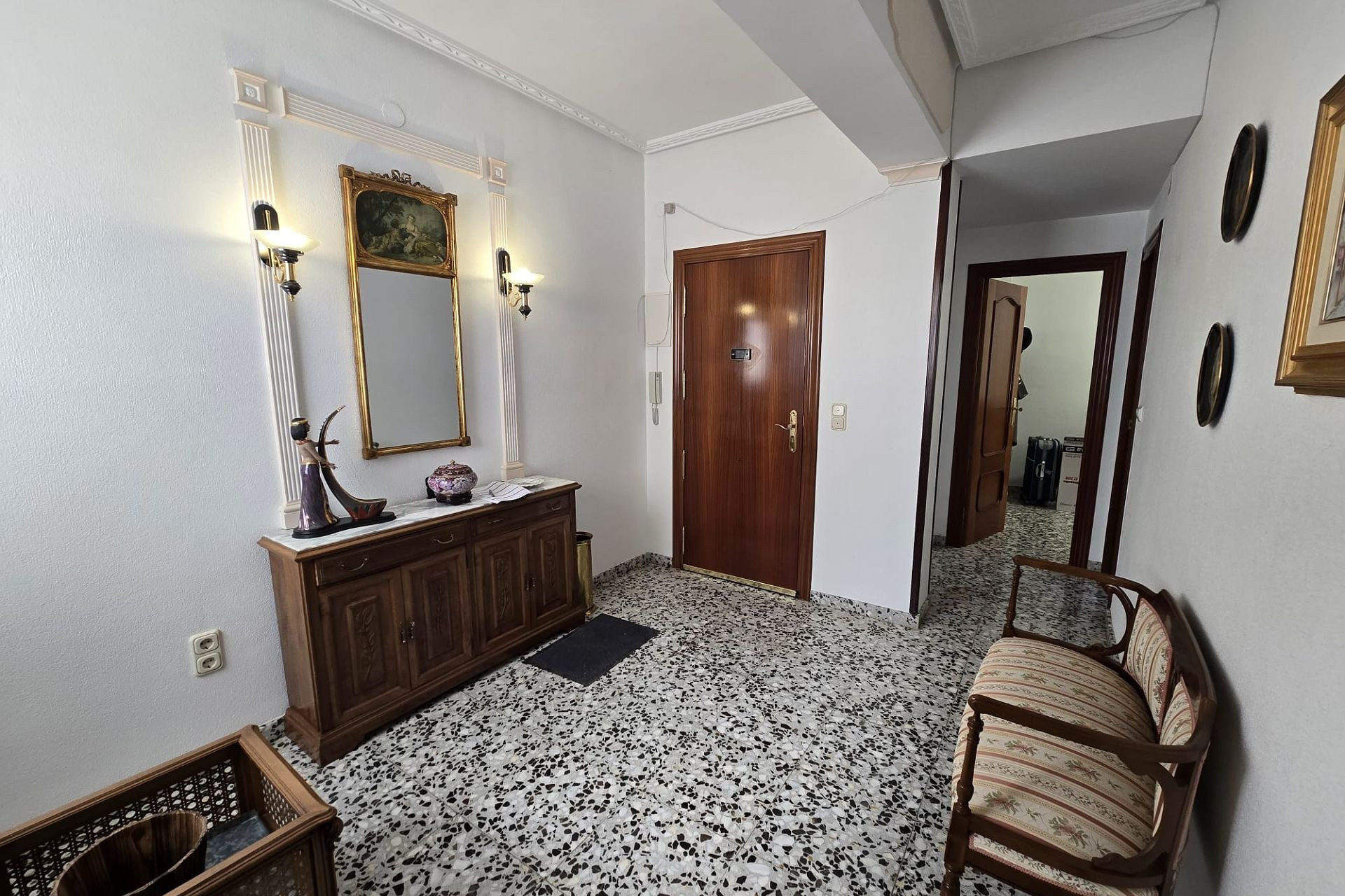 Revente - Appartement -
Sax