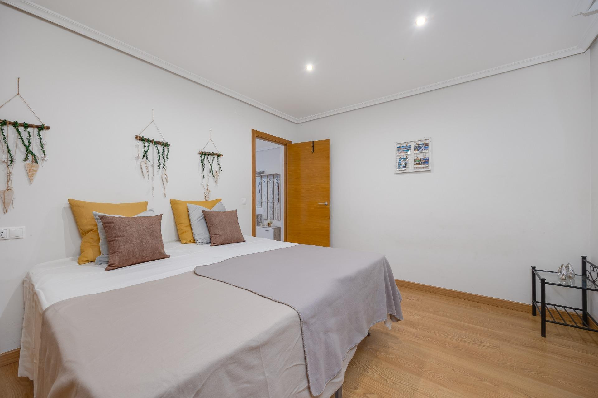 Revente - Appartement -
Torrevieja - Centro