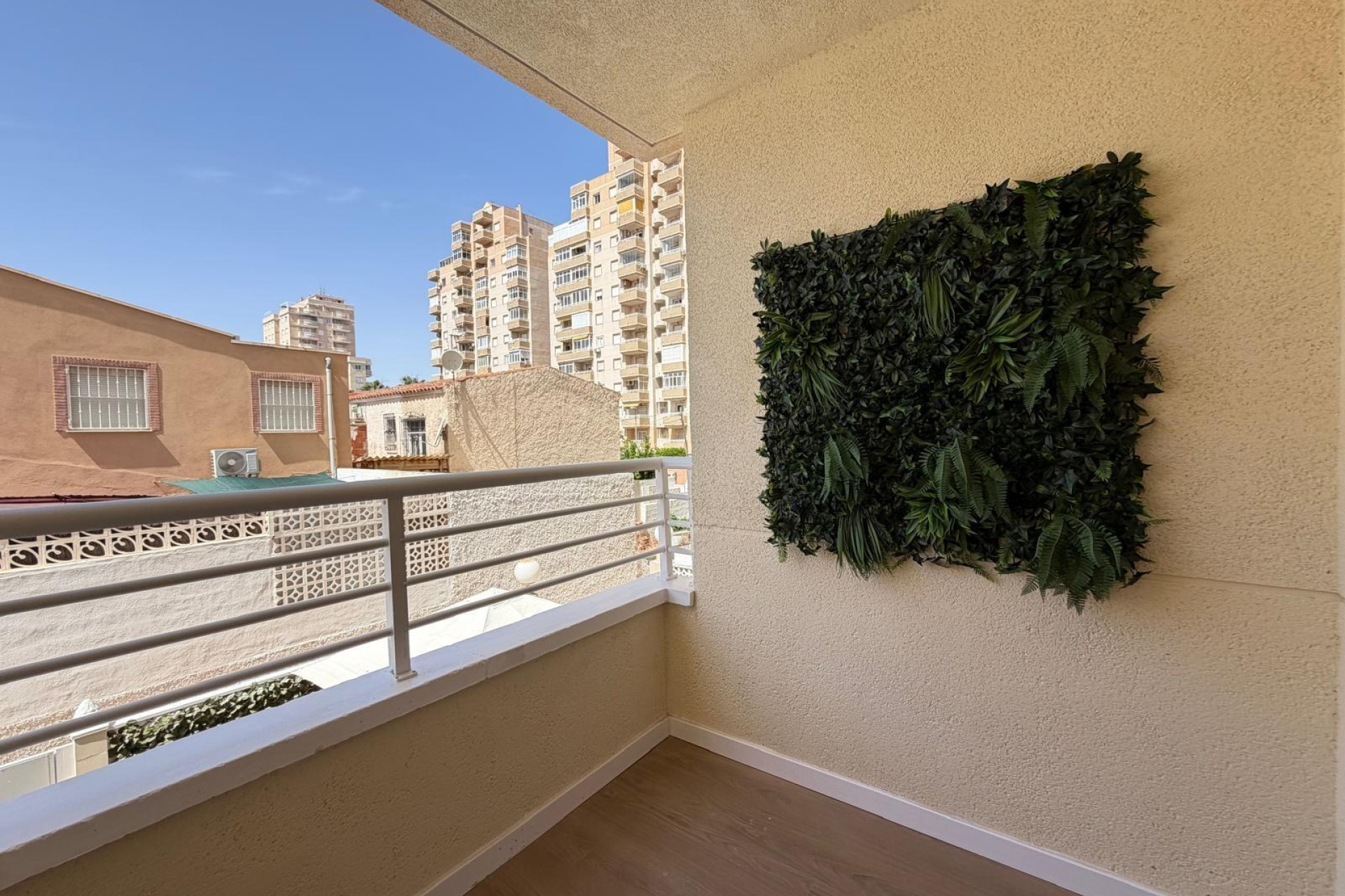 Revente - Appartement -
Torrevieja - Nueva Torrevieja