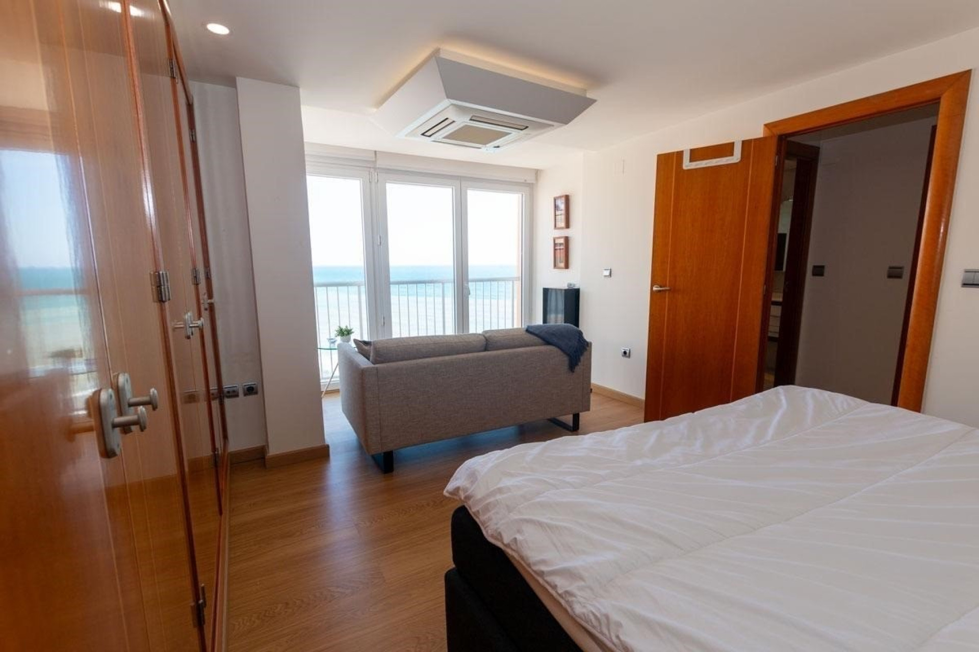 Revente - Appartement -
Torrevieja - Playa Del Cura