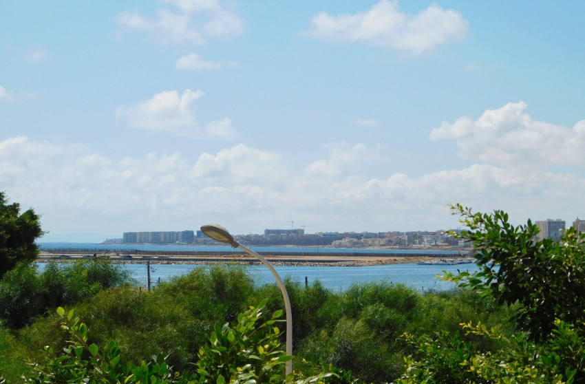 Revente - Appartement -
Torrevieja