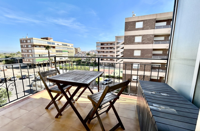 Revente - Appartement -
Torrevieja