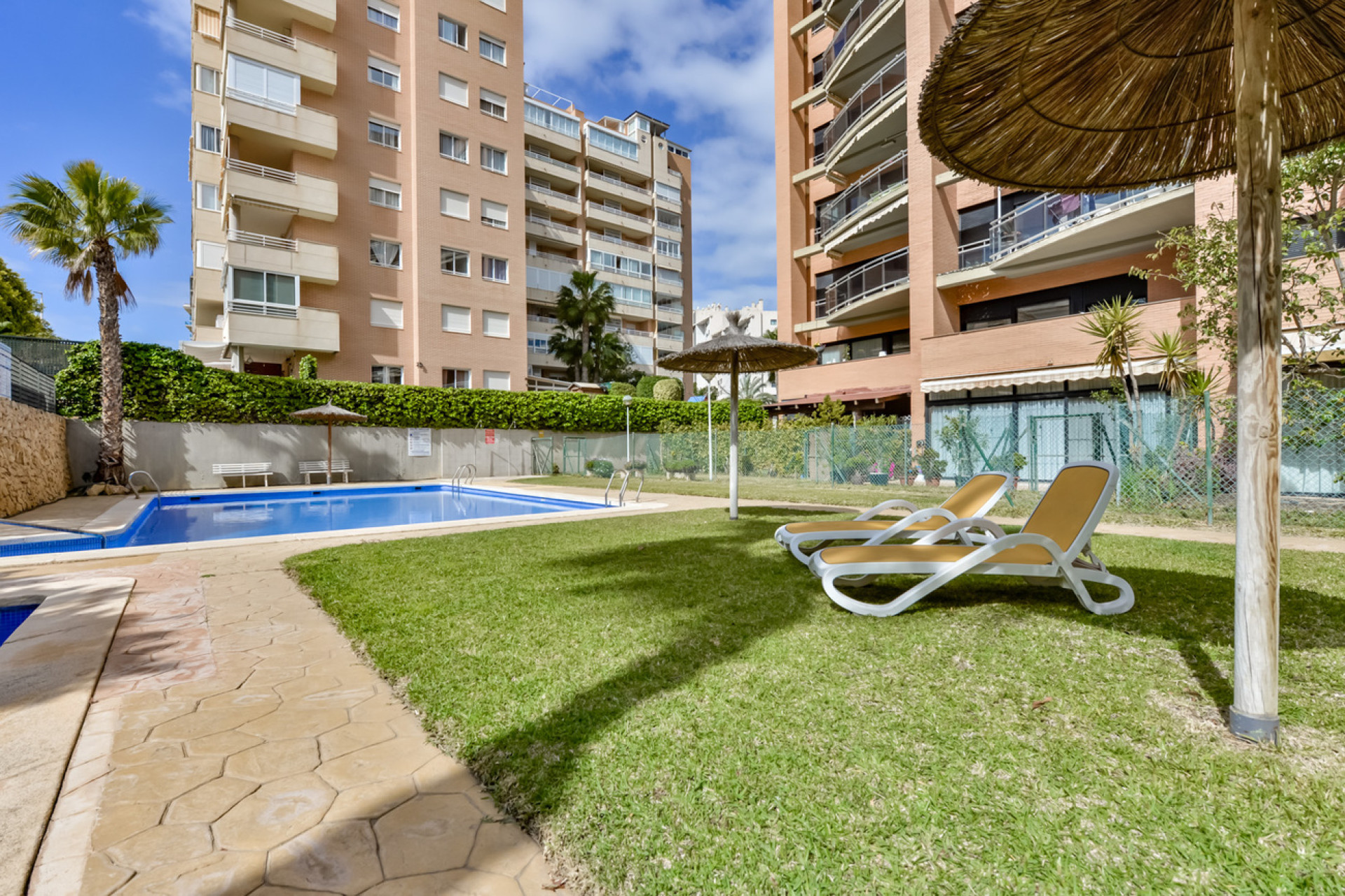Revente - Appartement -
Villajoyosa - La Cala