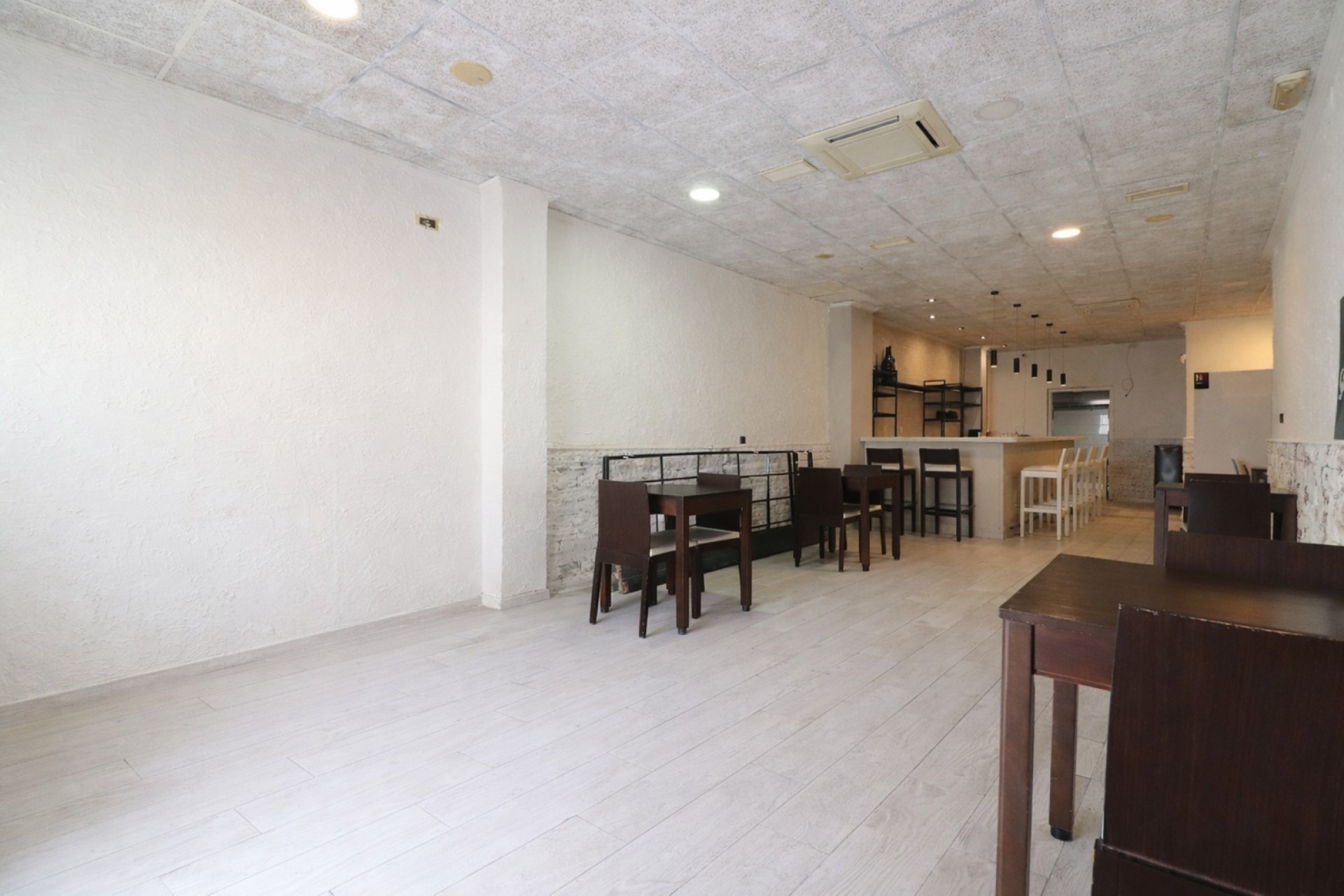 Revente - Commercial (Freehold) -
Benijofar - Benijofar - Village