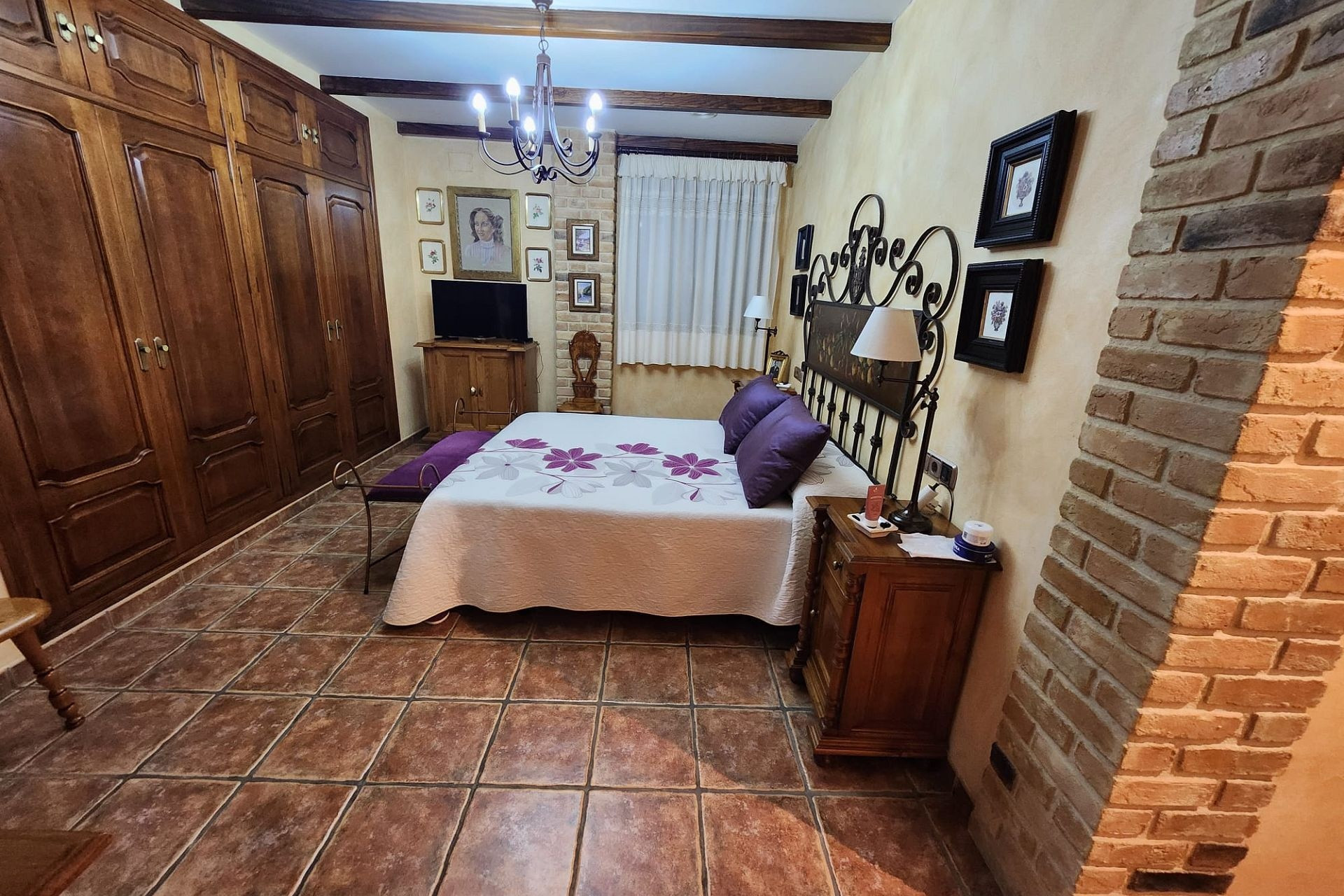 Revente - Country house -
Villena