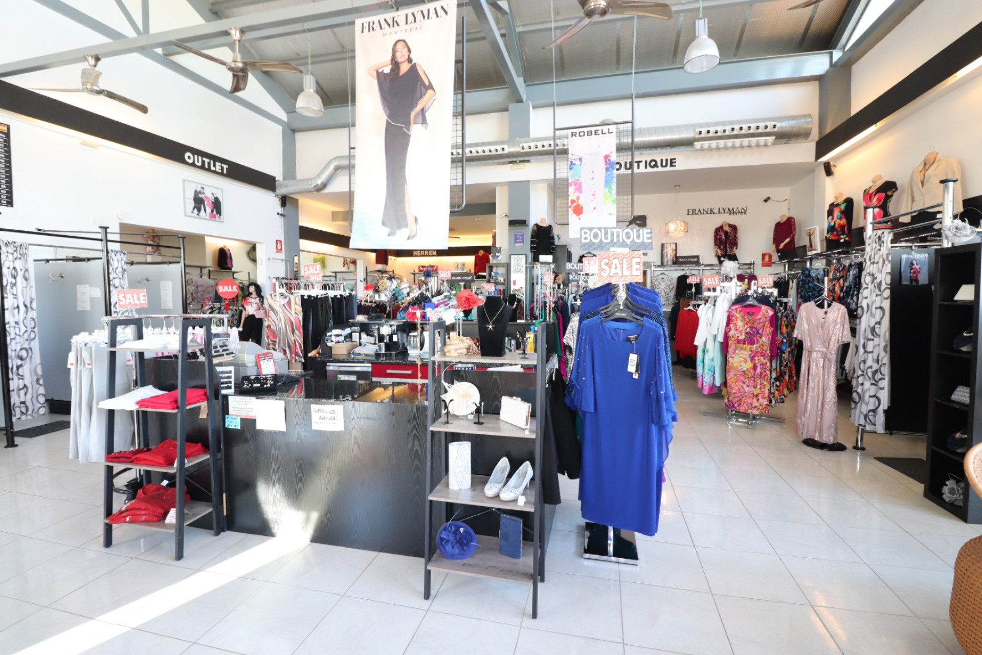 Revente - Local commercial -
Algorfa - La Finca Golf Resort