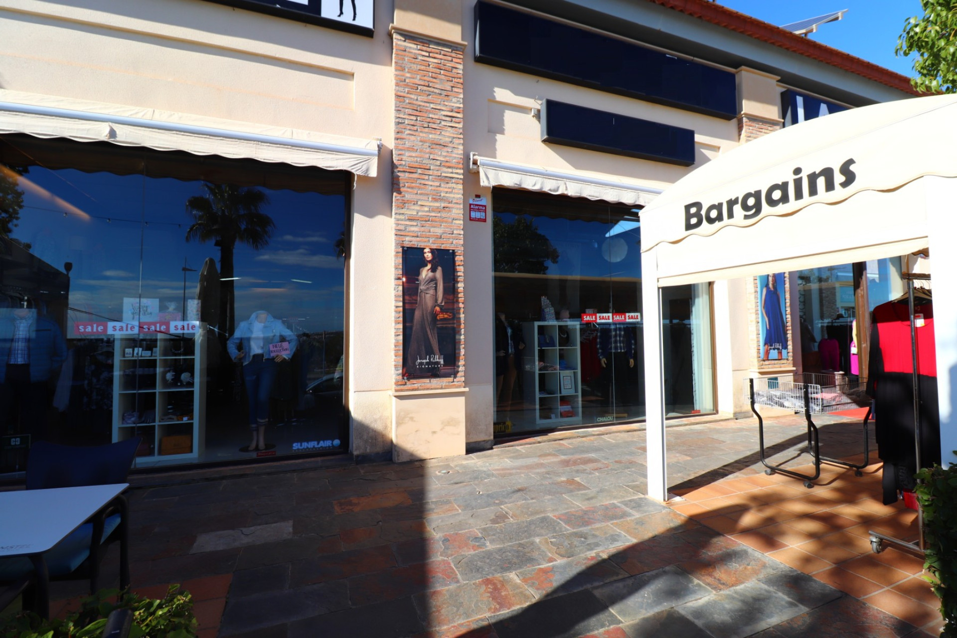 Revente - Local commercial -
Algorfa - La Finca Golf Resort