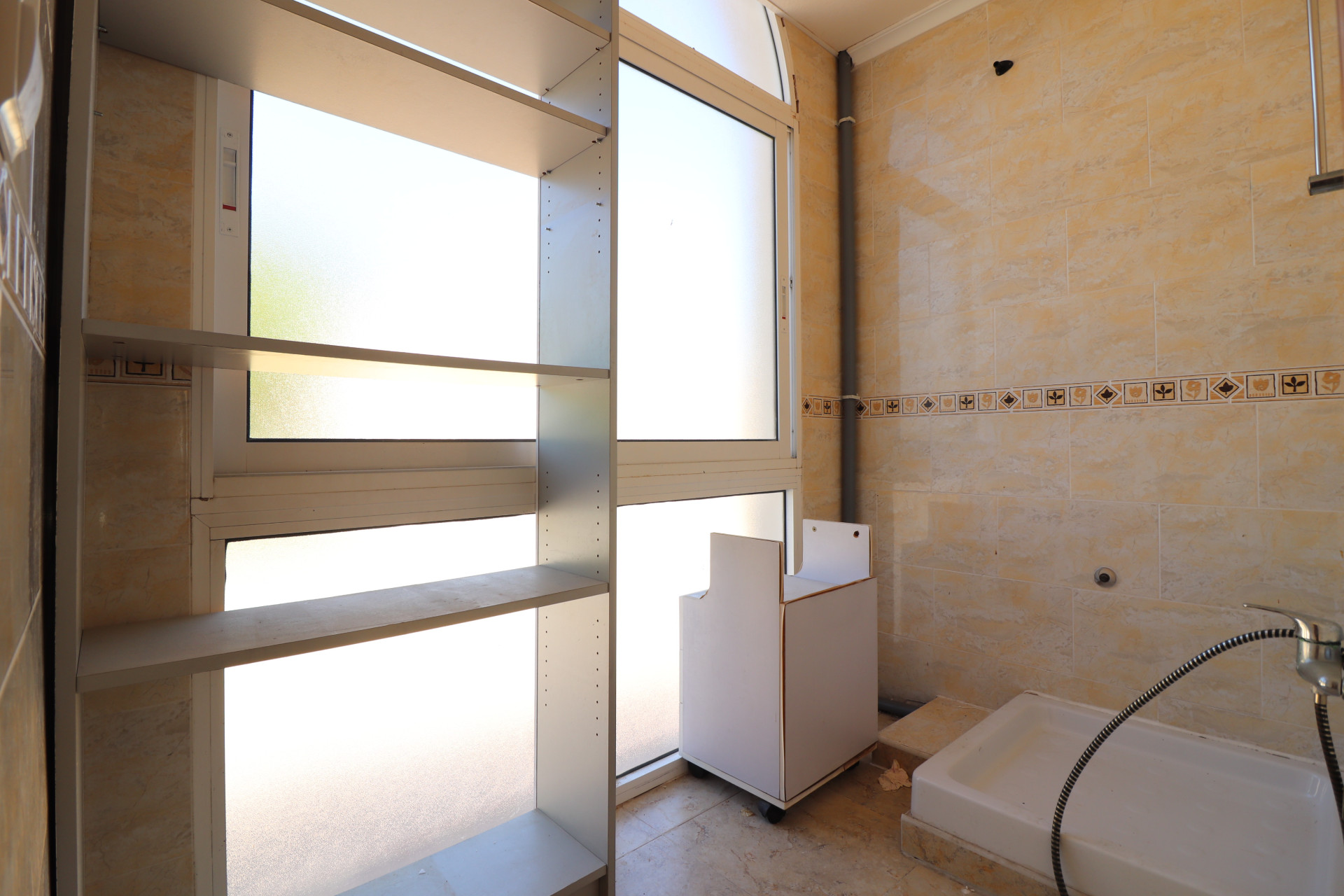 Revente - Local commercial -
Algorfa - La Finca Golf Resort