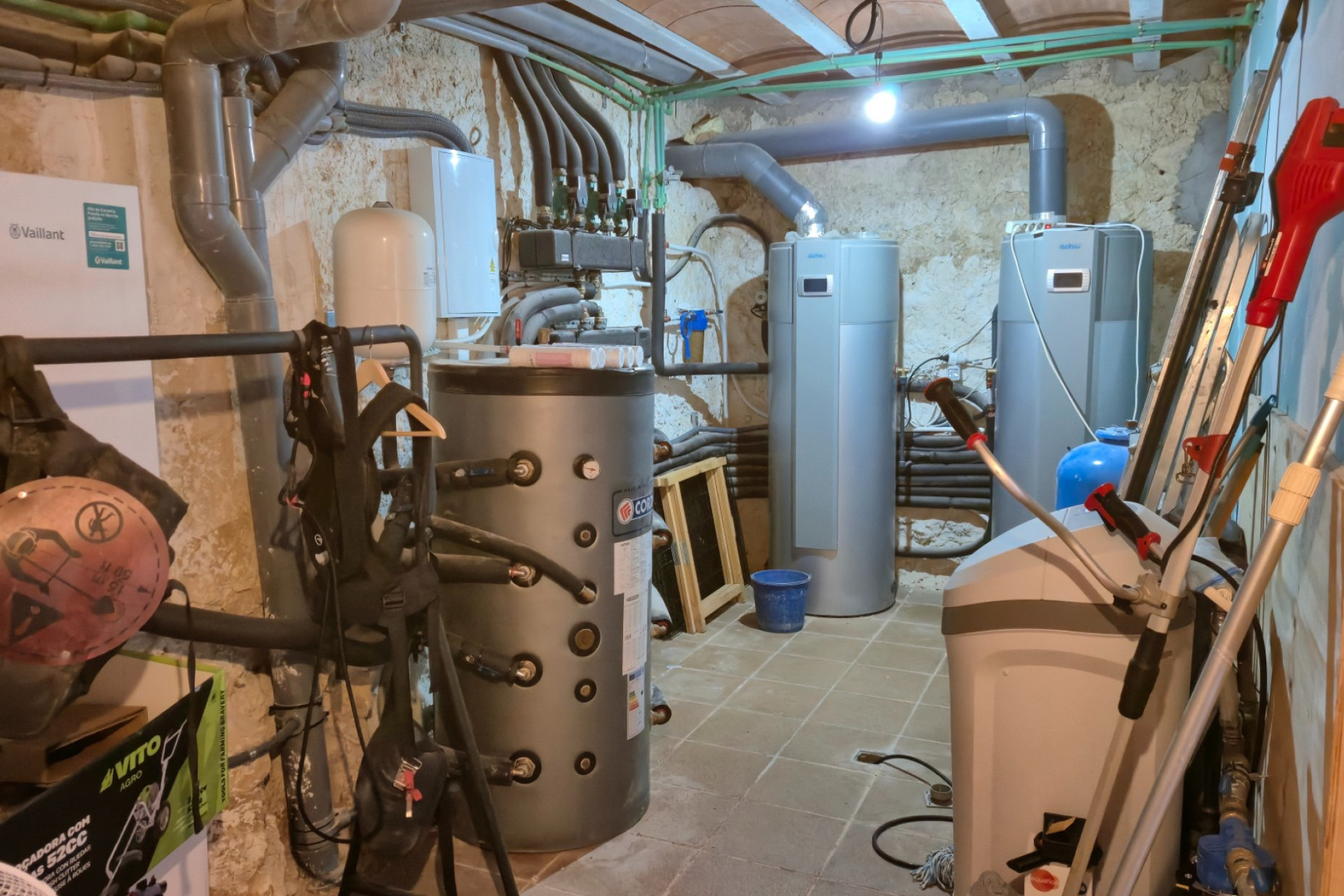 Revente - Local commercial -
Almansa