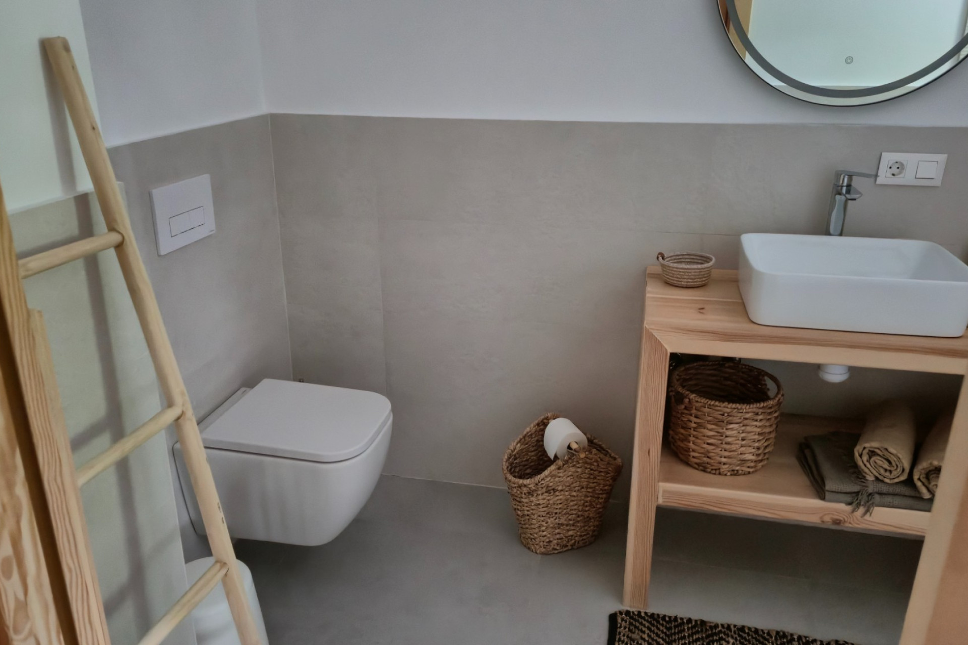 Revente - Local commercial -
Almansa