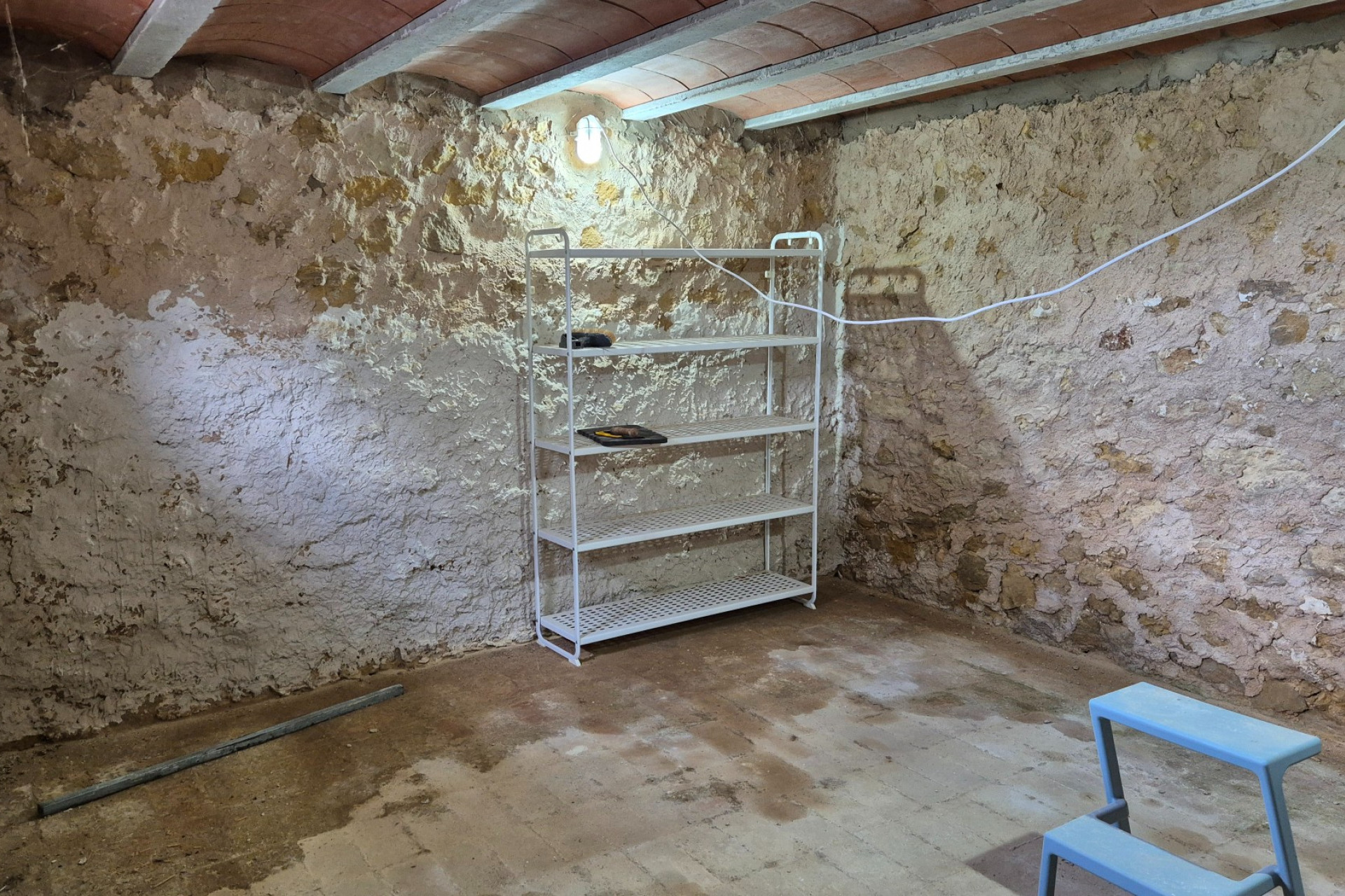 Revente - Local commercial -
Almansa