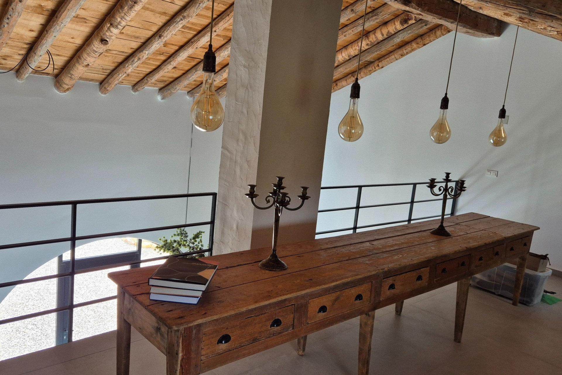 Revente - Local commercial -
Almansa