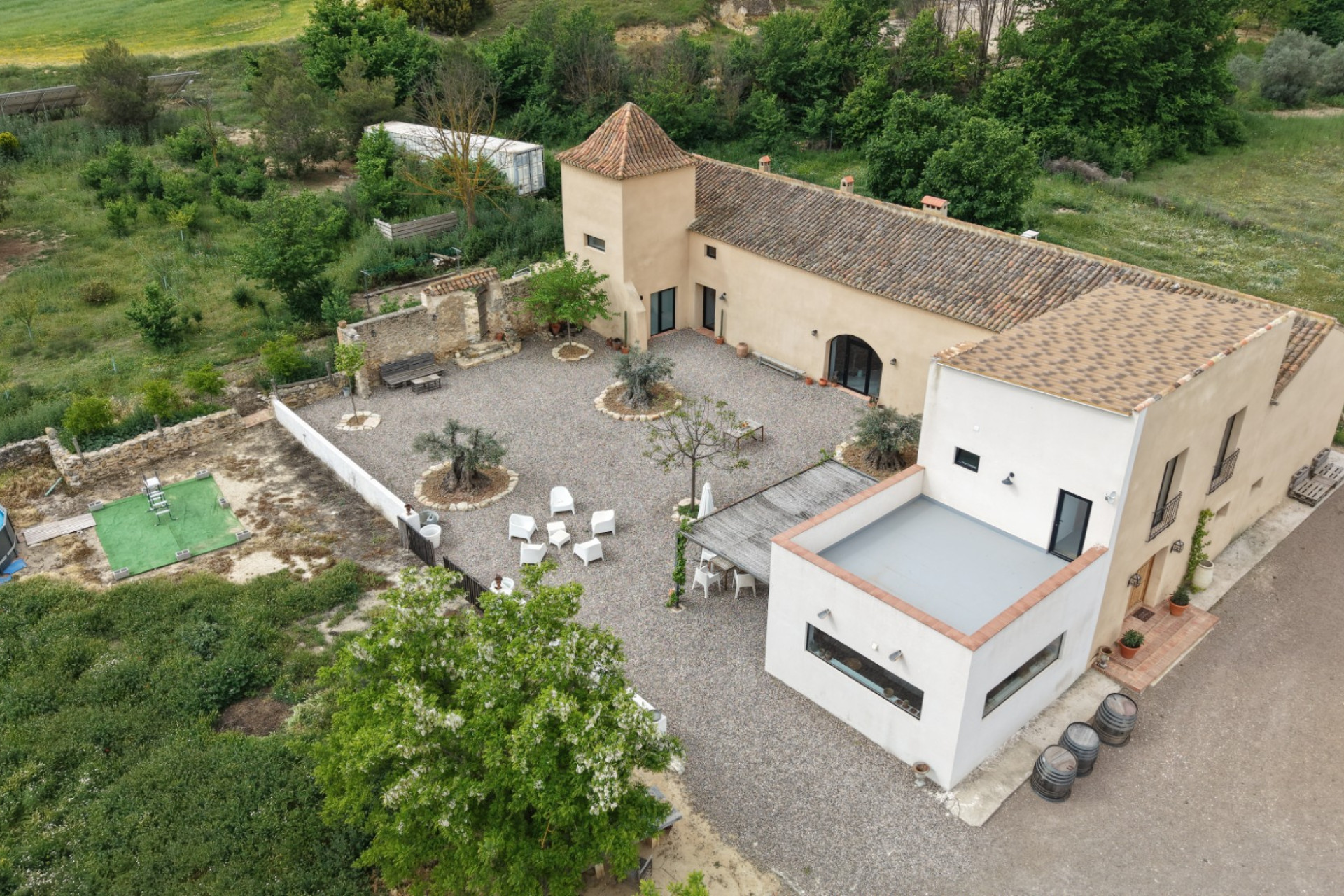 Revente - Local commercial -
Almansa
