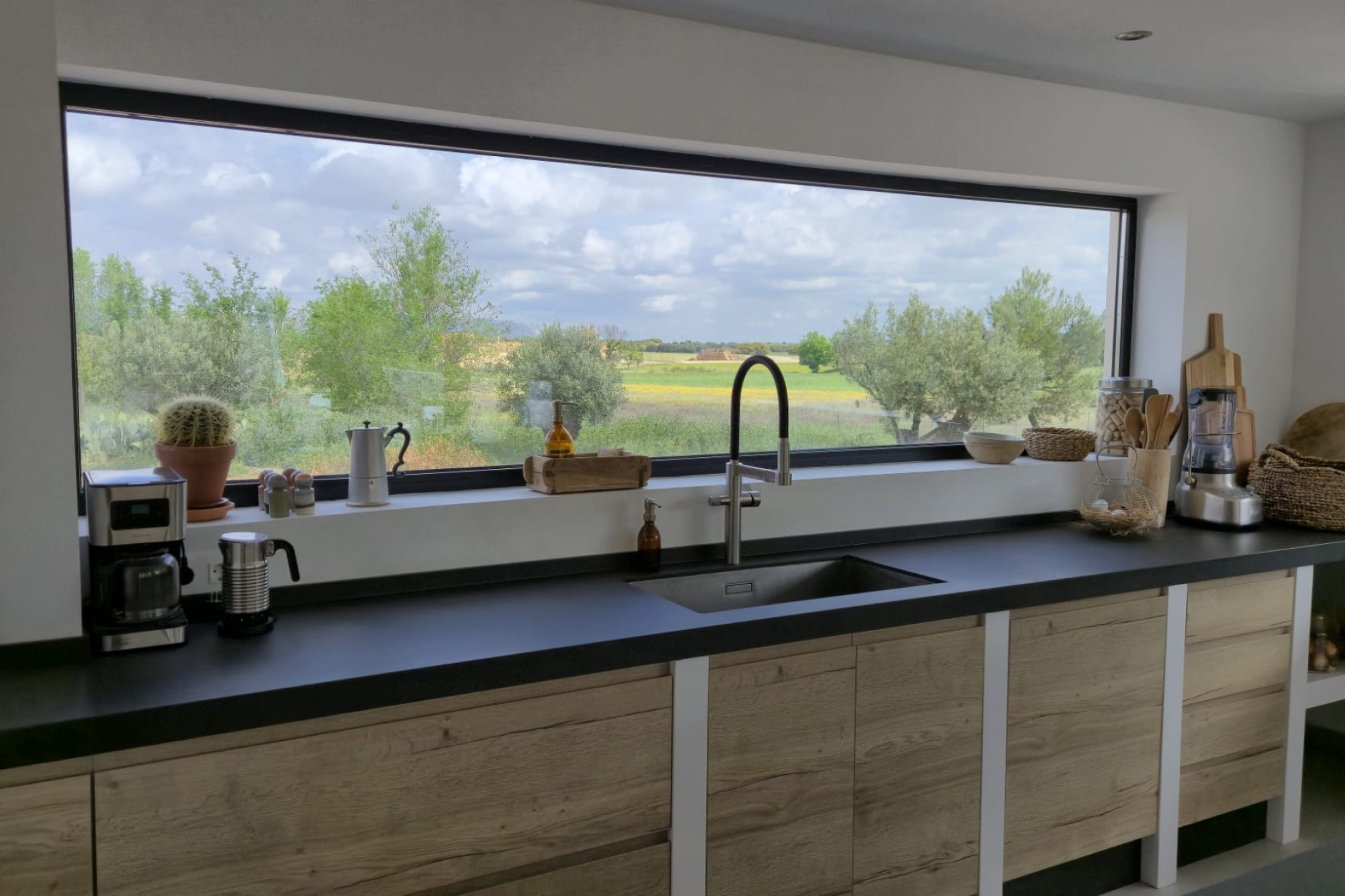 Revente - Local commercial -
Almansa