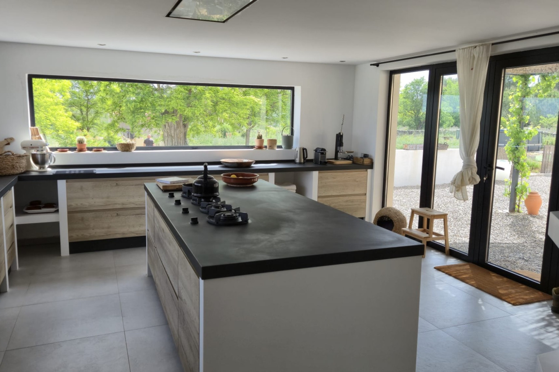 Revente - Local commercial -
Almansa
