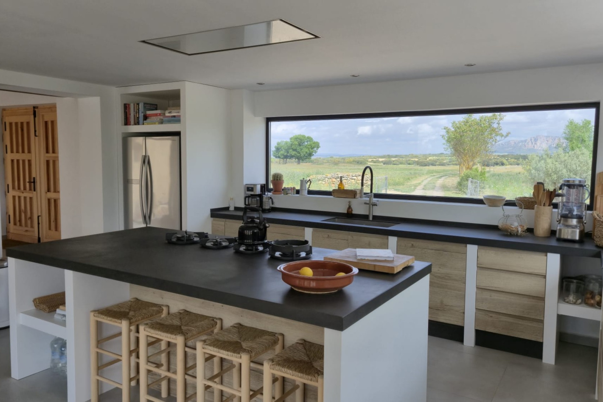Revente - Local commercial -
Almansa