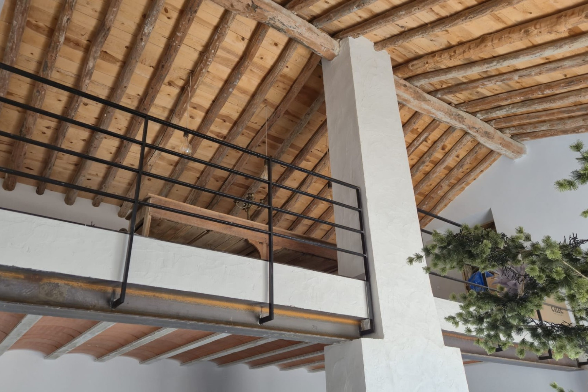 Revente - Local commercial -
Almansa