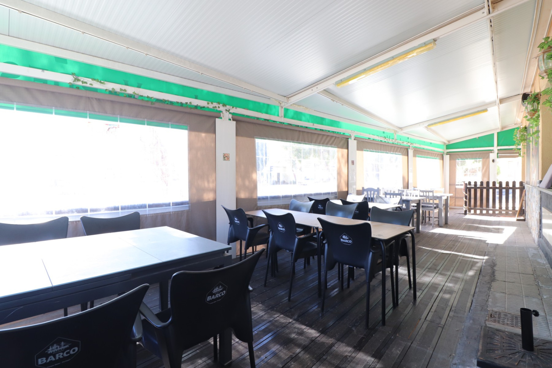 Revente - Local commercial -
Catral - Catral - Town