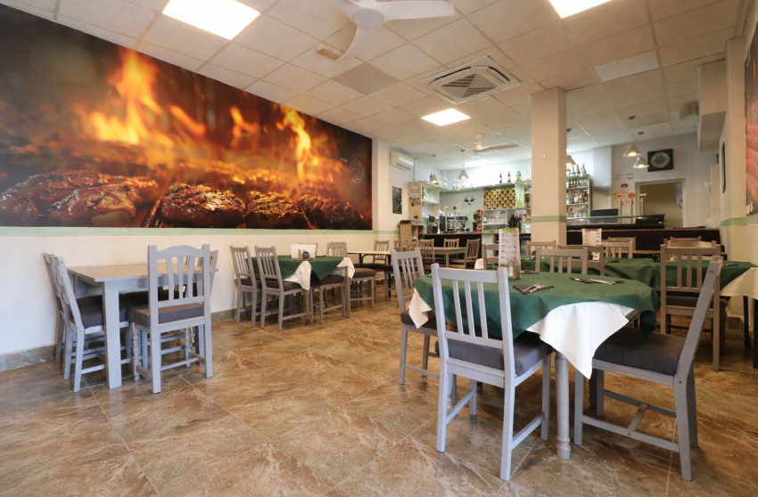 Revente - Local commercial -
Catral - Catral - Town