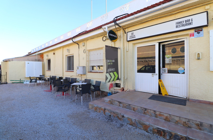 Revente - Local commercial -
Ciudad Quesada - Doña Pepa