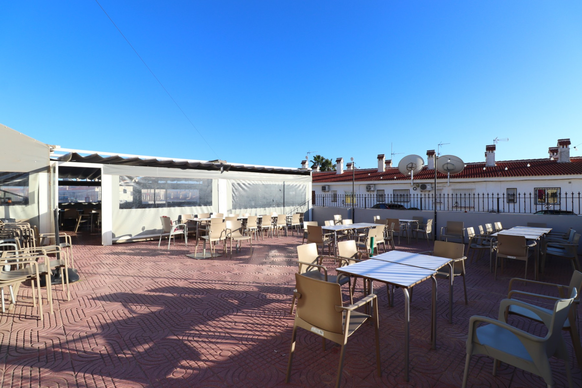 Revente - Local commercial -
Ciudad Quesada - Doña Pepa