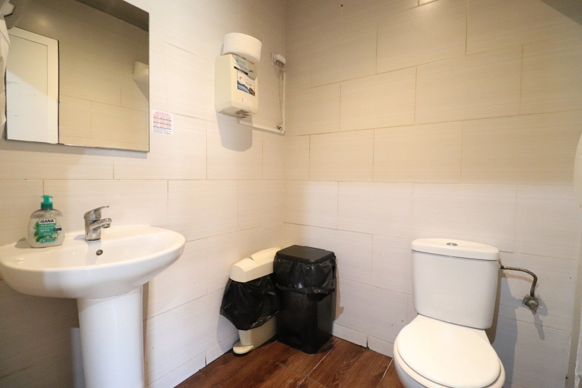 Revente - Local commercial -
Ciudad Quesada - Doña Pepa