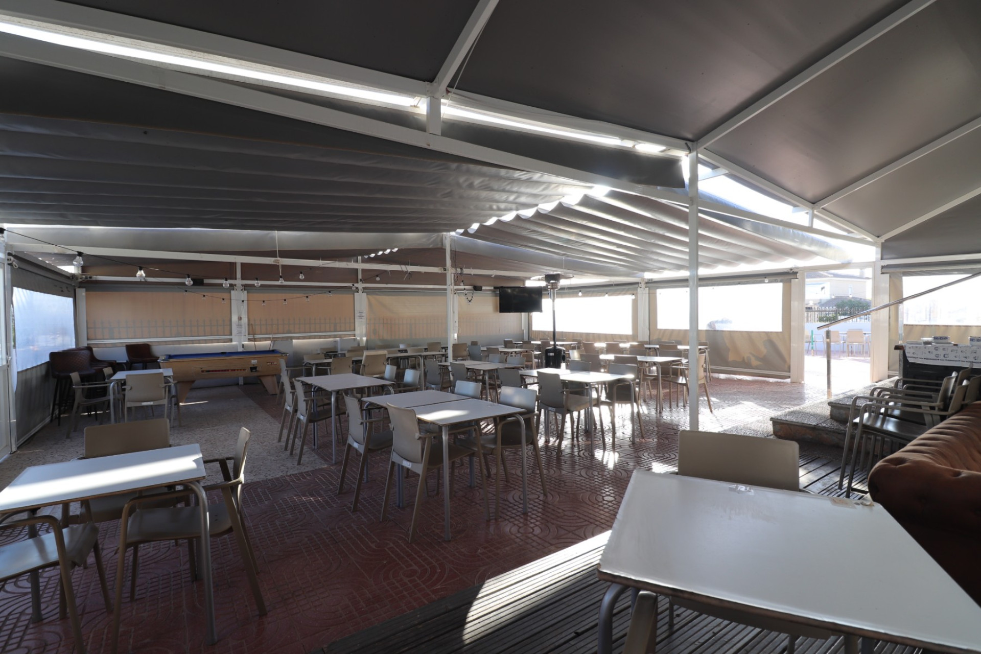 Revente - Local commercial -
Ciudad Quesada - Doña Pepa