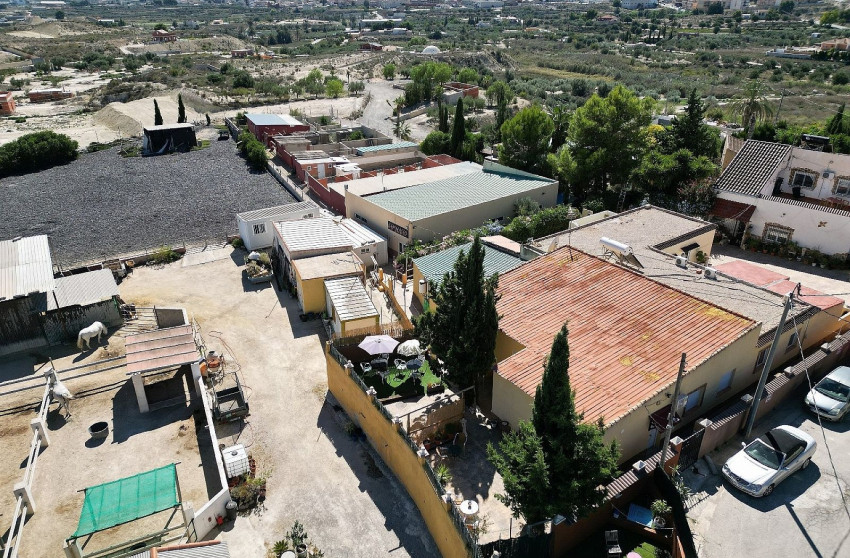 Revente - Local commercial -
Fortuna