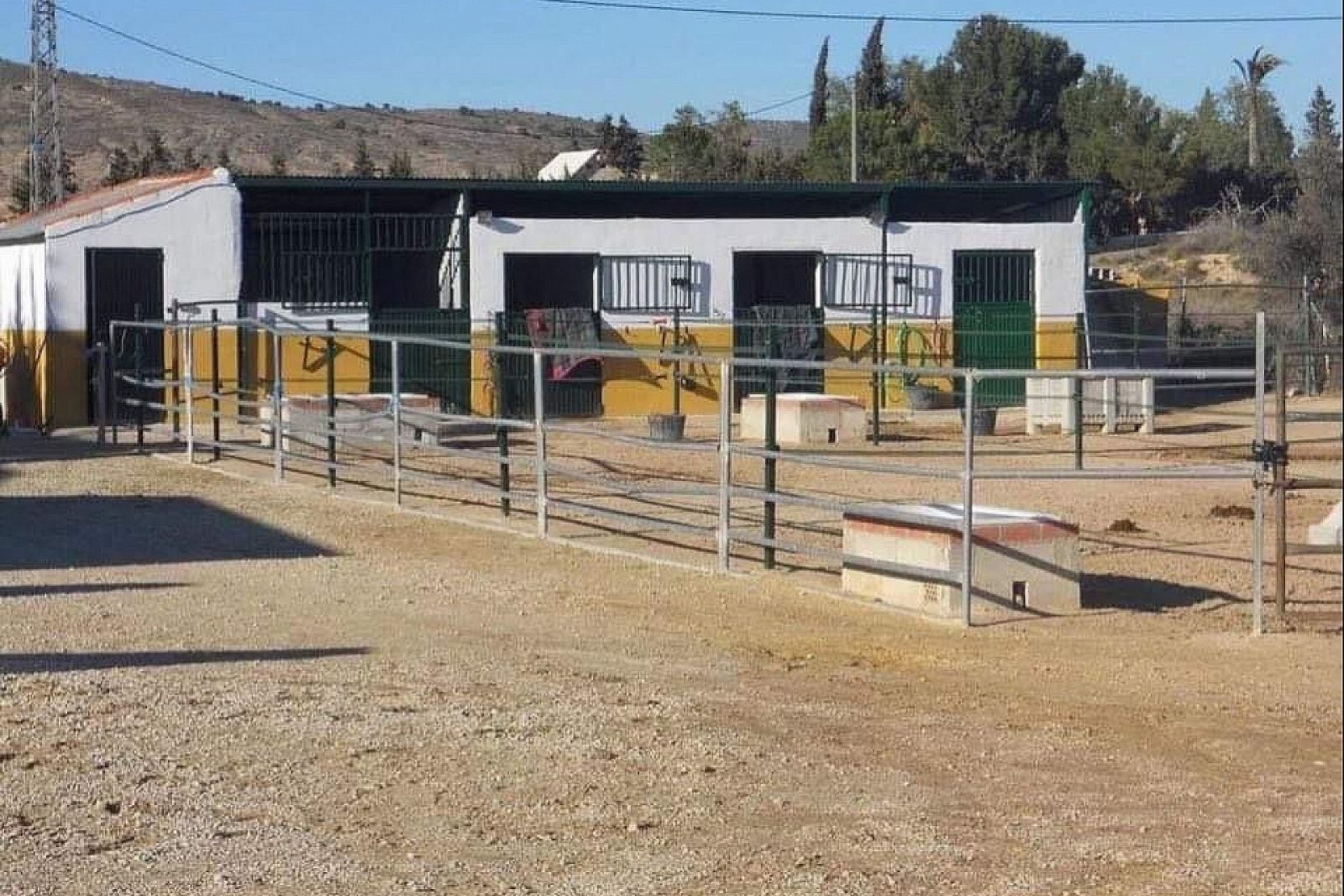 Revente - Local commercial -
Fortuna