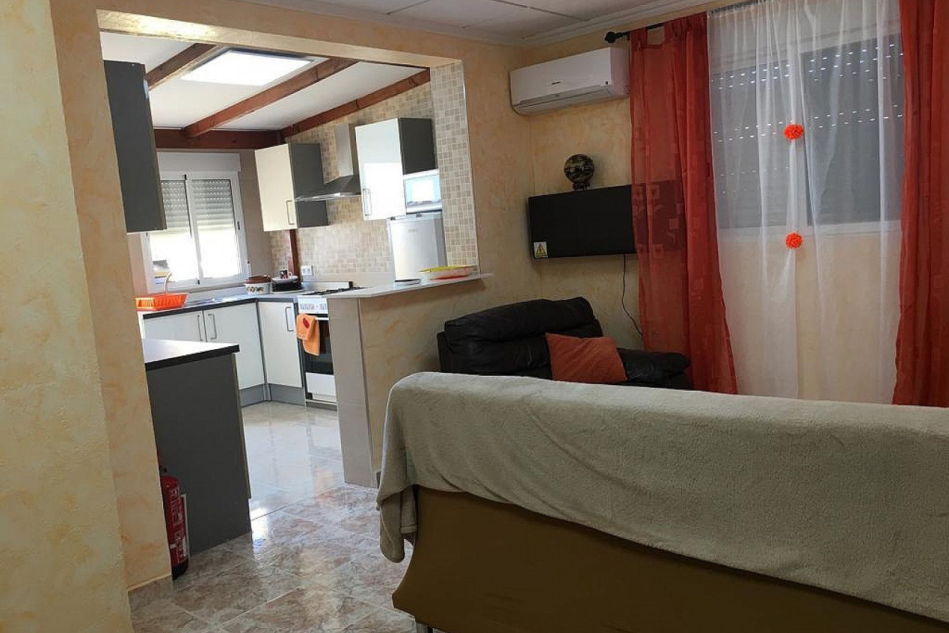 Revente - Local commercial -
Fortuna