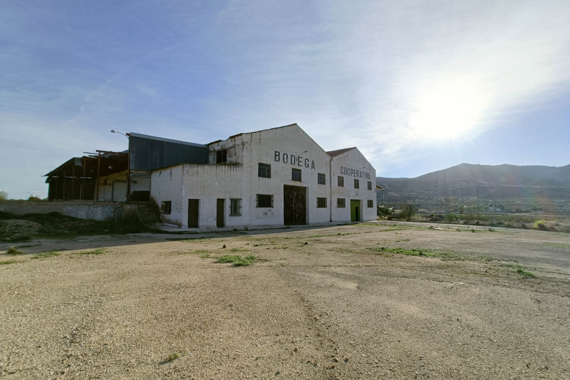 Revente - Local commercial -
Hondón de los Fráiles