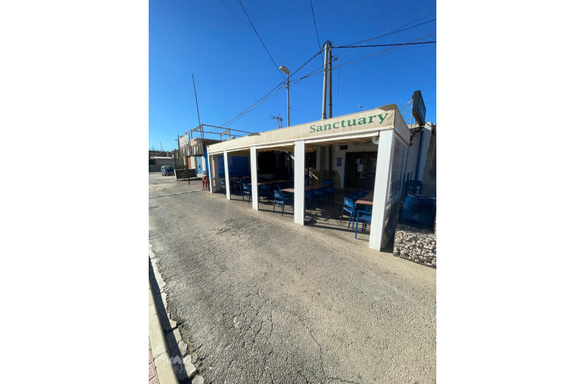 Revente - Local commercial -
Pinoso - Pinoso Alicante