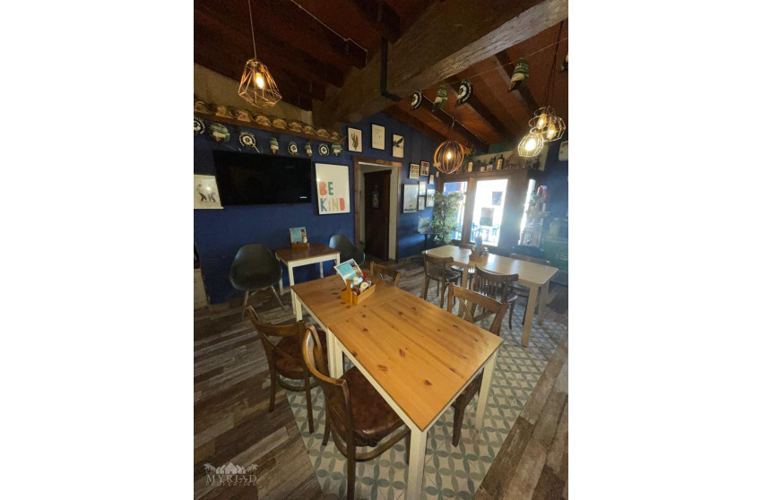 Revente - Local commercial -
Pinoso - Pinoso Alicante