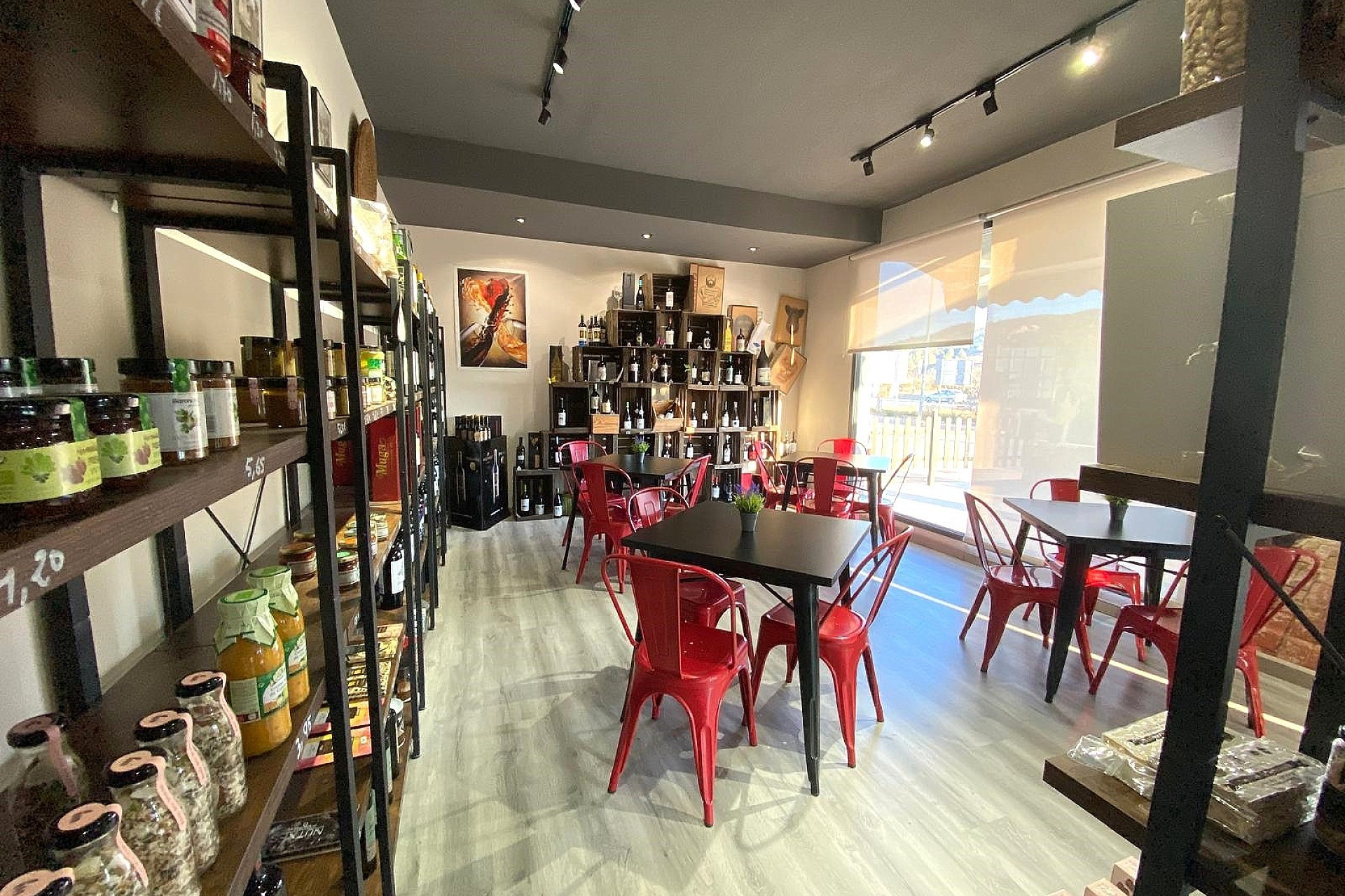 Revente - Local commercial -
Pinoso