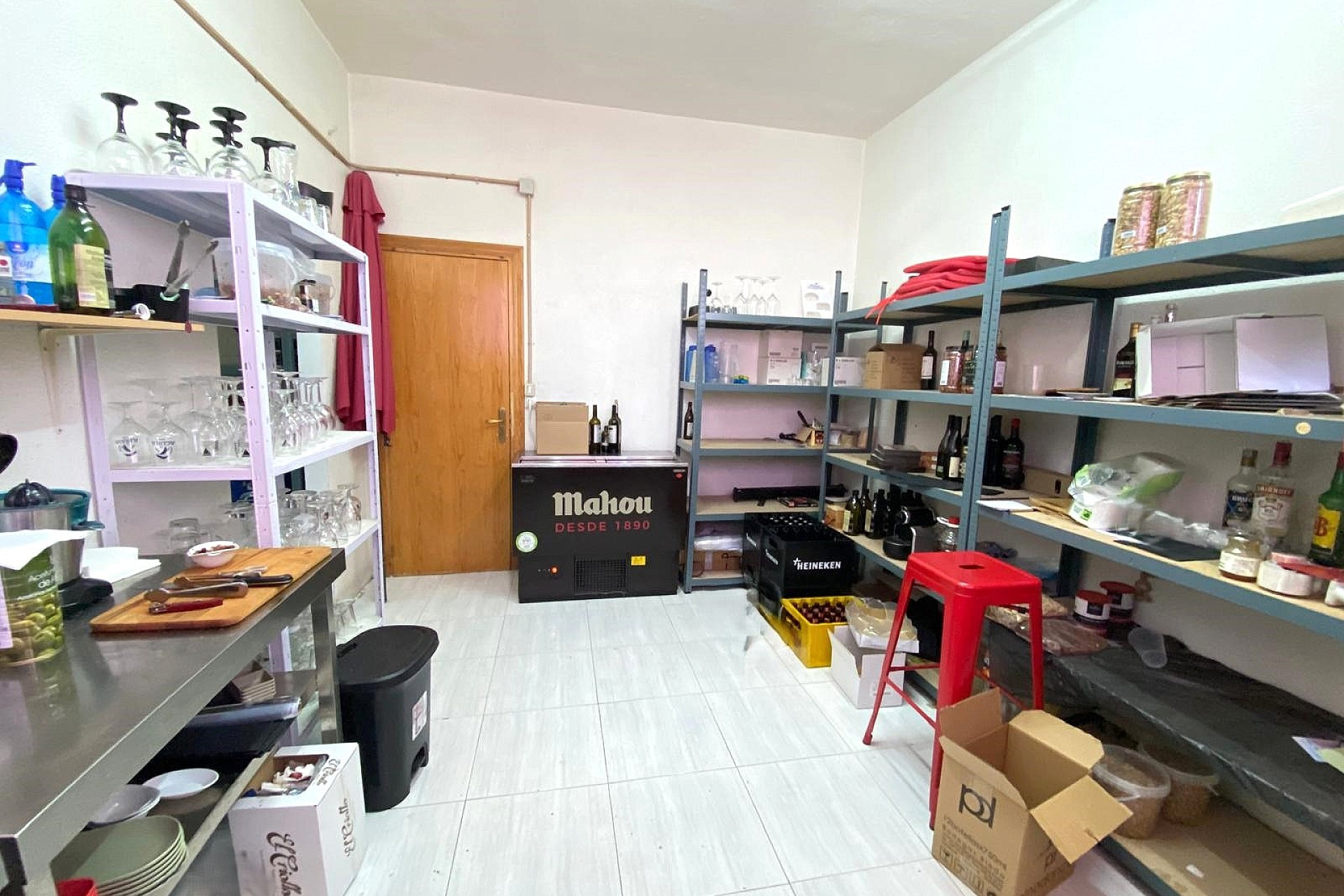 Revente - Local commercial -
Pinoso