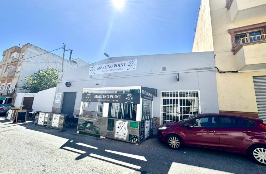 Revente - Local commercial -
San Miguel de Salinas