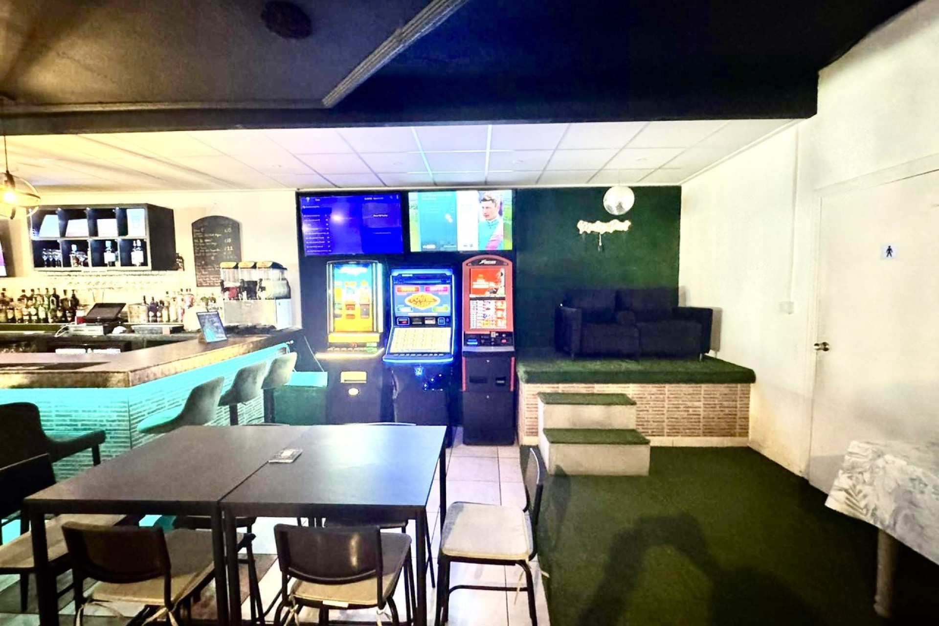 Revente - Local commercial -
San Miguel de Salinas