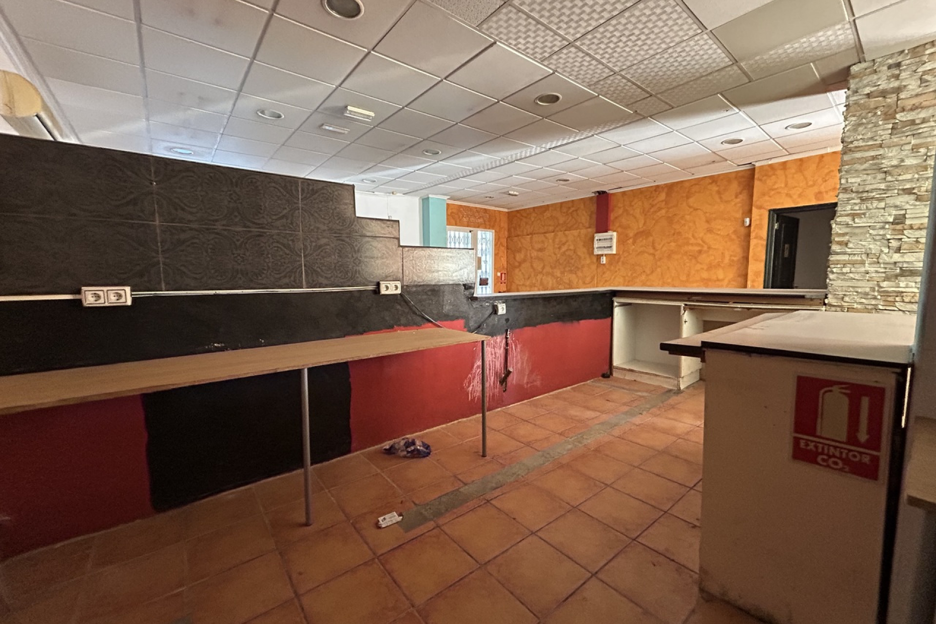 Revente - Local commercial -
Villamartín