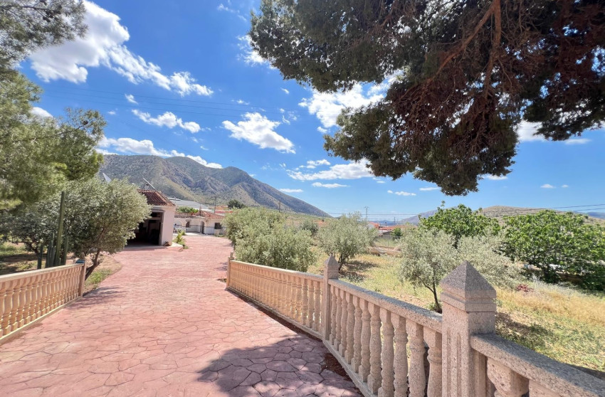 Revente - Maison de campagne -
Algueña - Inland