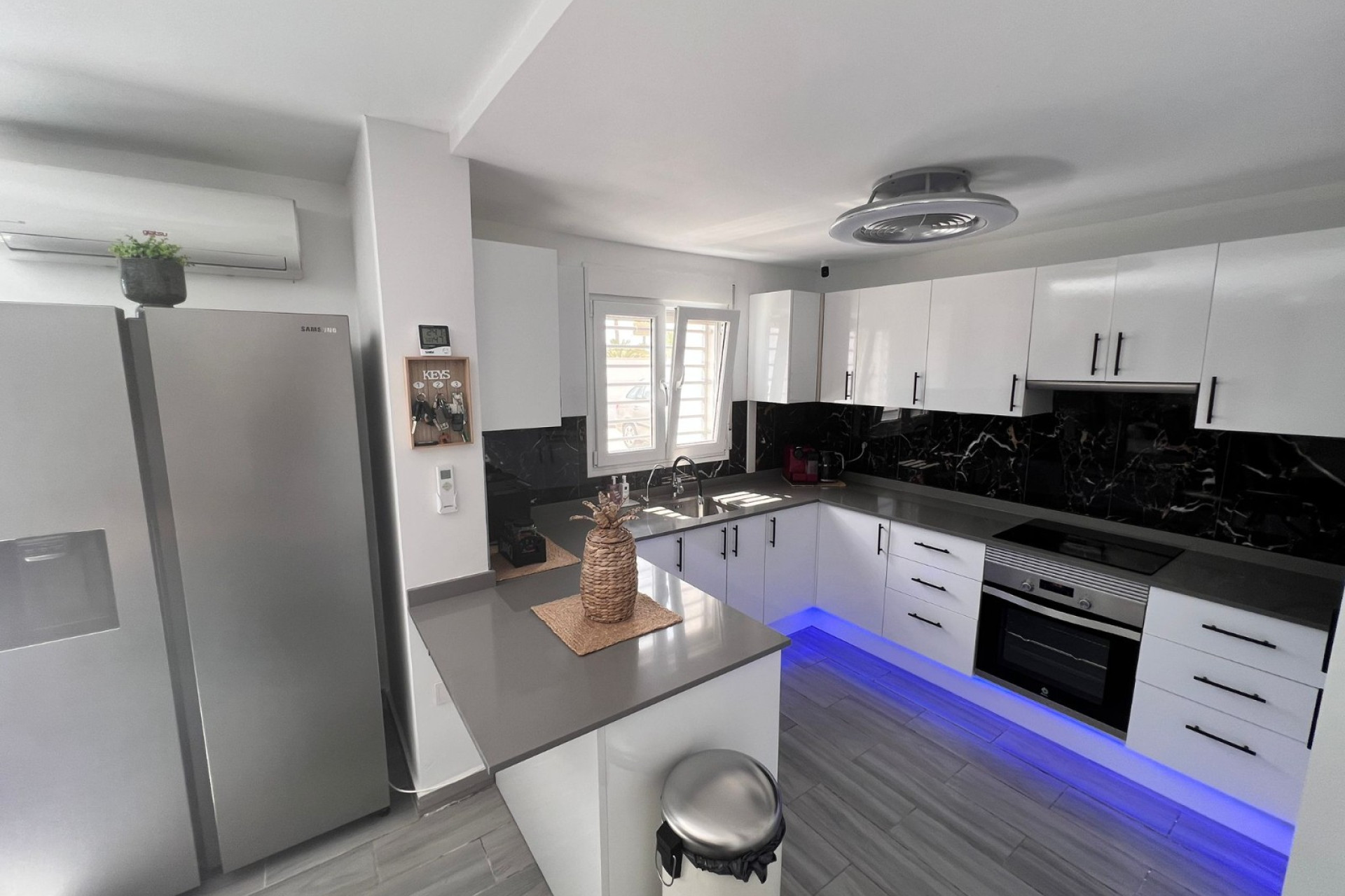 Revente - Maison de campagne -
Elche - La Marina