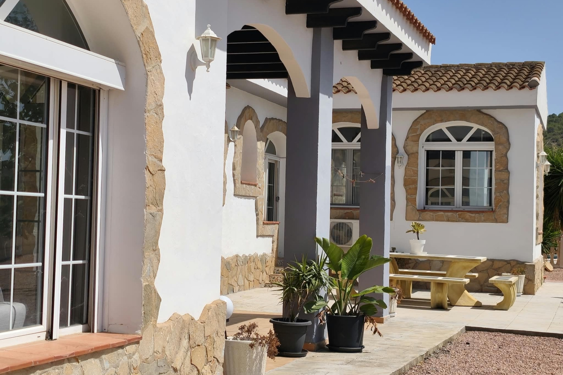 Revente - Maison de campagne -
Mon&oacute;var - Monovar