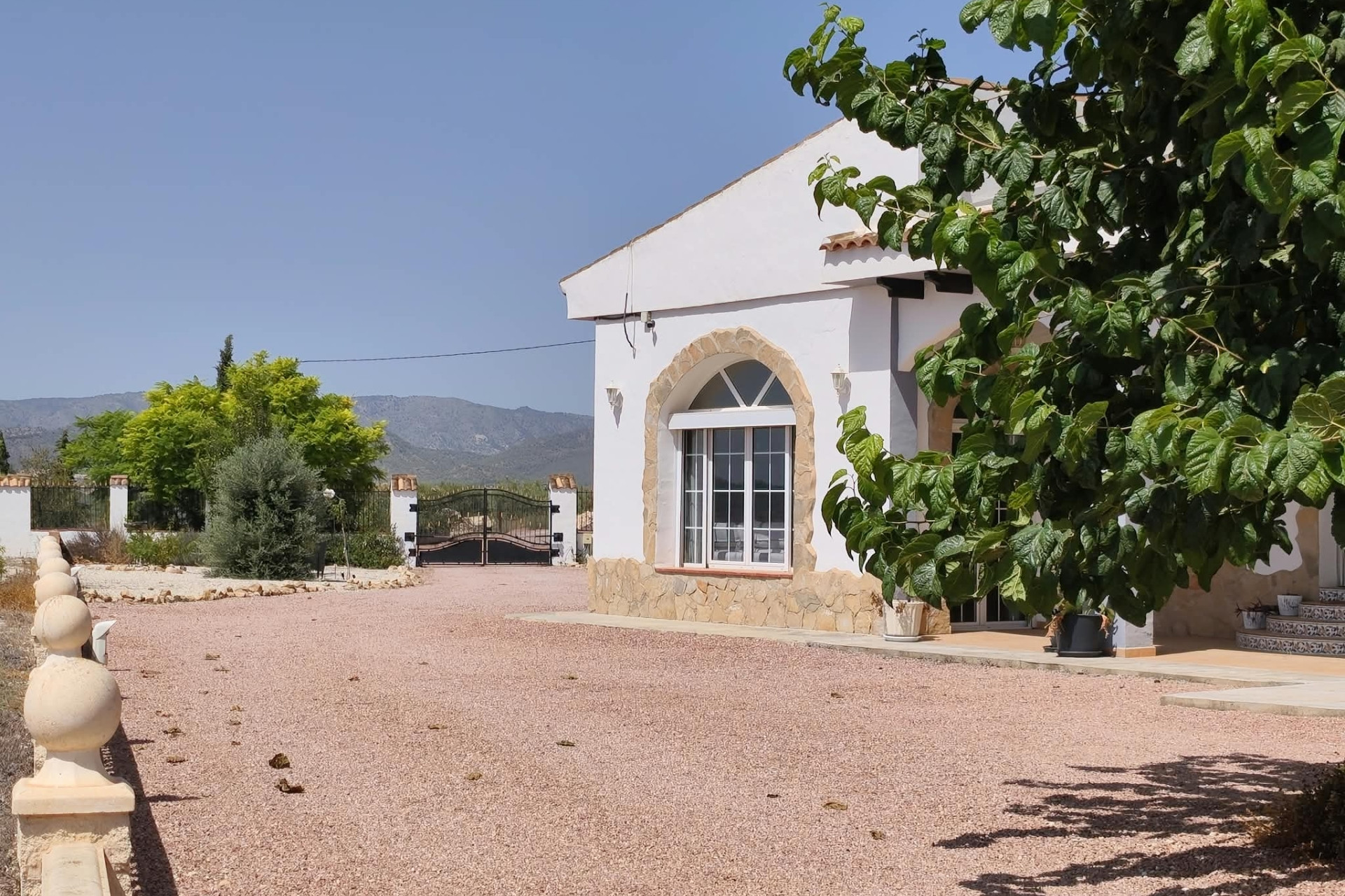Revente - Maison de campagne -
Mon&oacute;var - Monovar