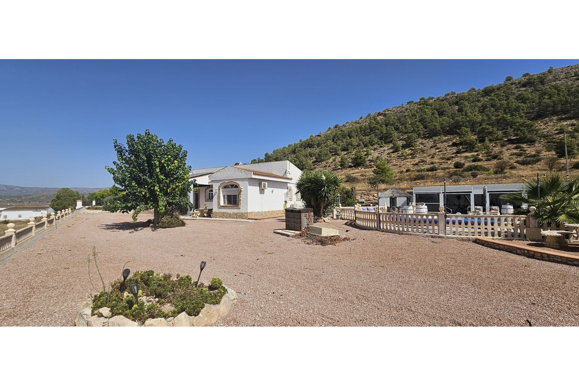 Revente - Maison de campagne -
Mon&oacute;var - Monovar