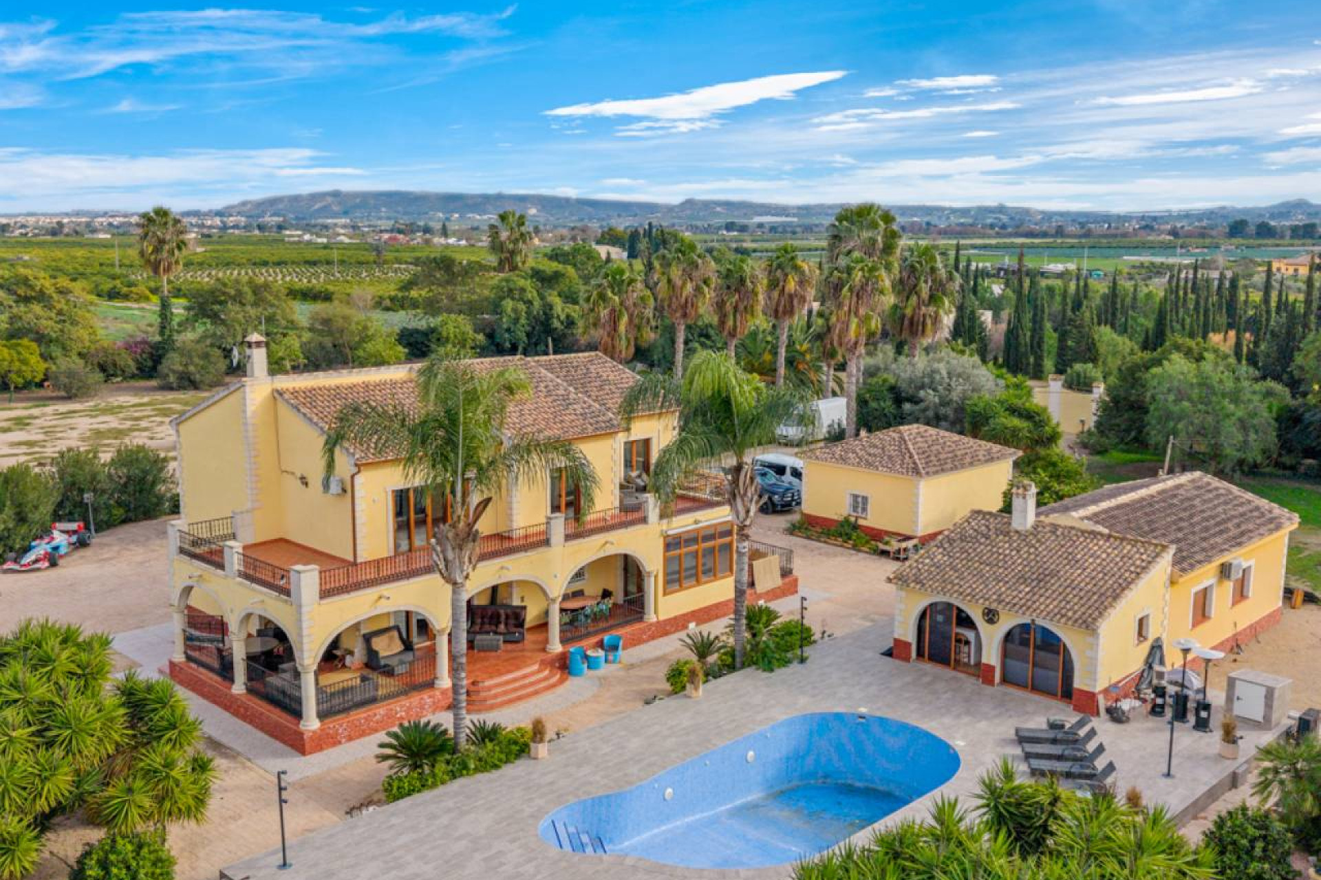 Revente - Maison de campagne -
Orihuela