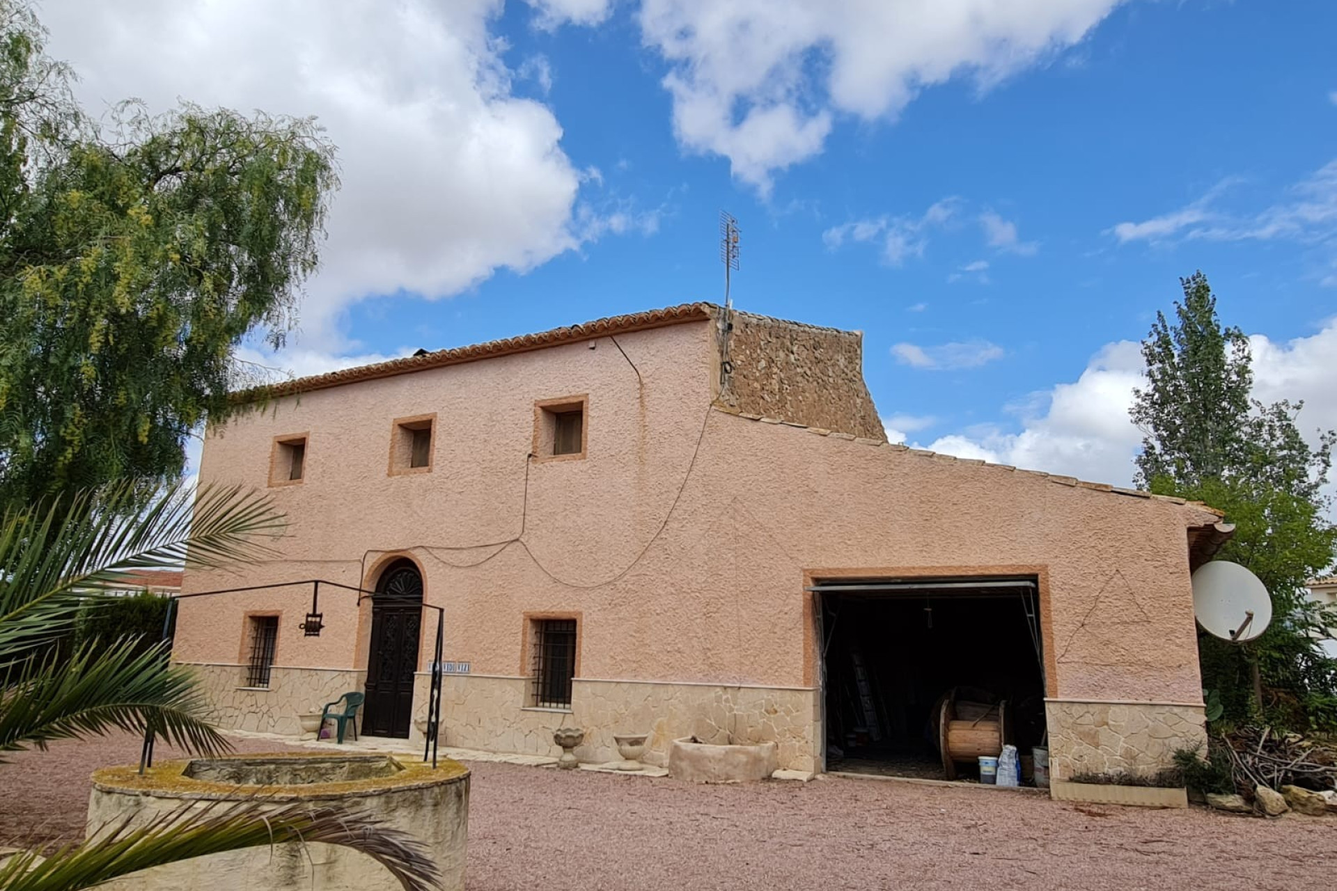 Revente - Maison de campagne -
Pinoso - PINOSO