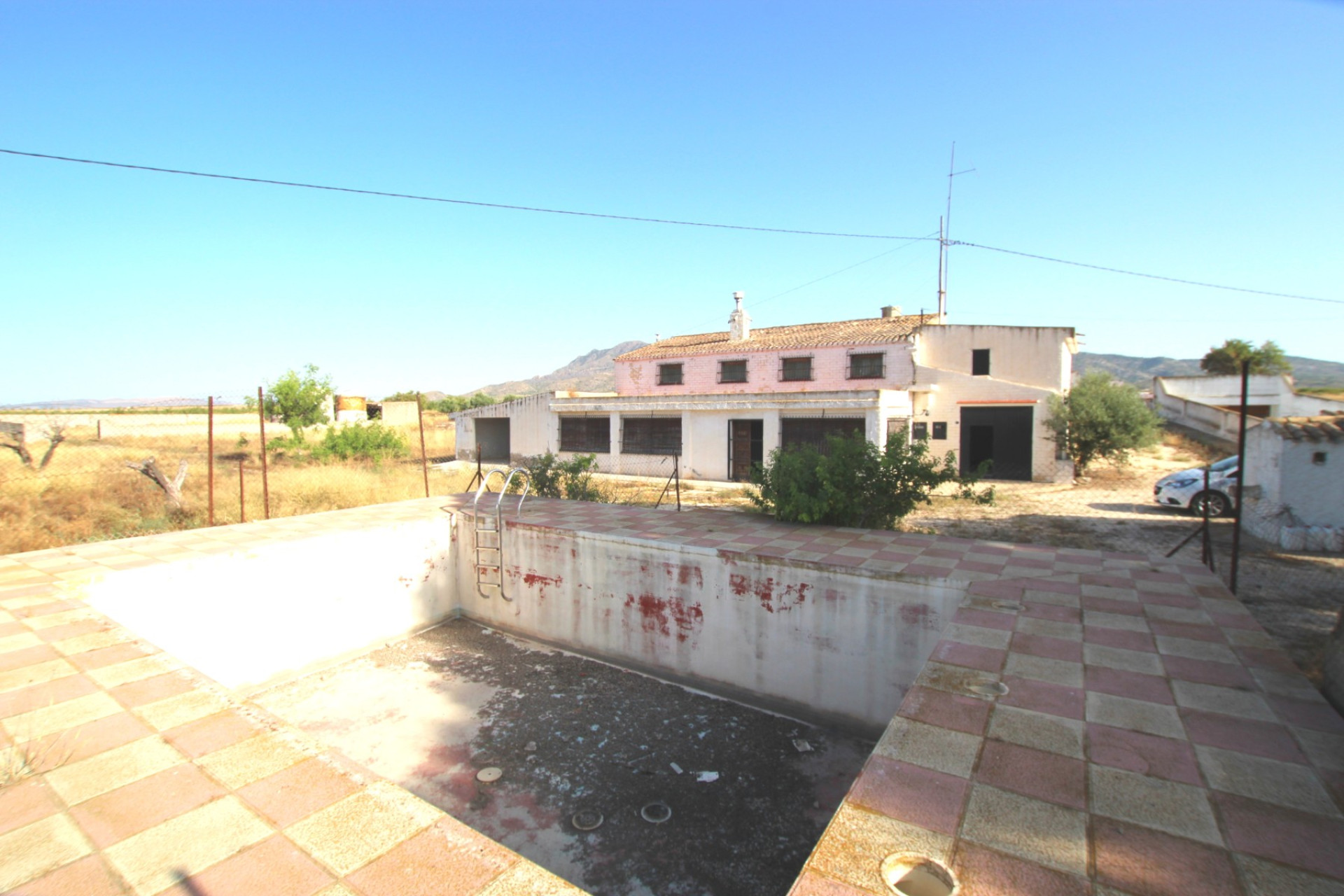 Revente - Maison de campagne -
Torre Del Rico - Inland