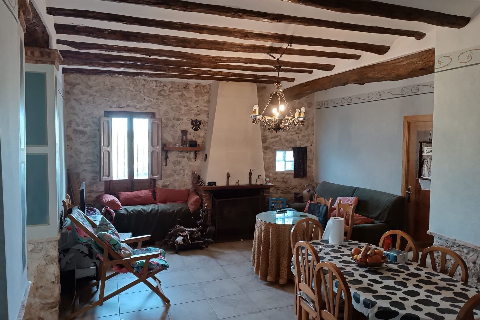 Revente - Maison de campagne -
Yecla