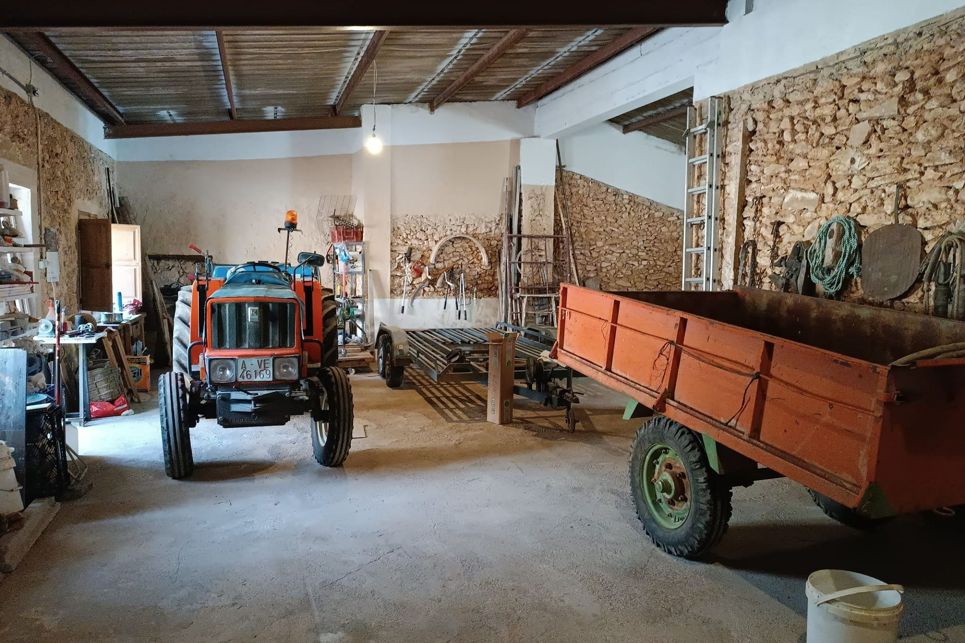 Revente - Maison de campagne -
Yecla