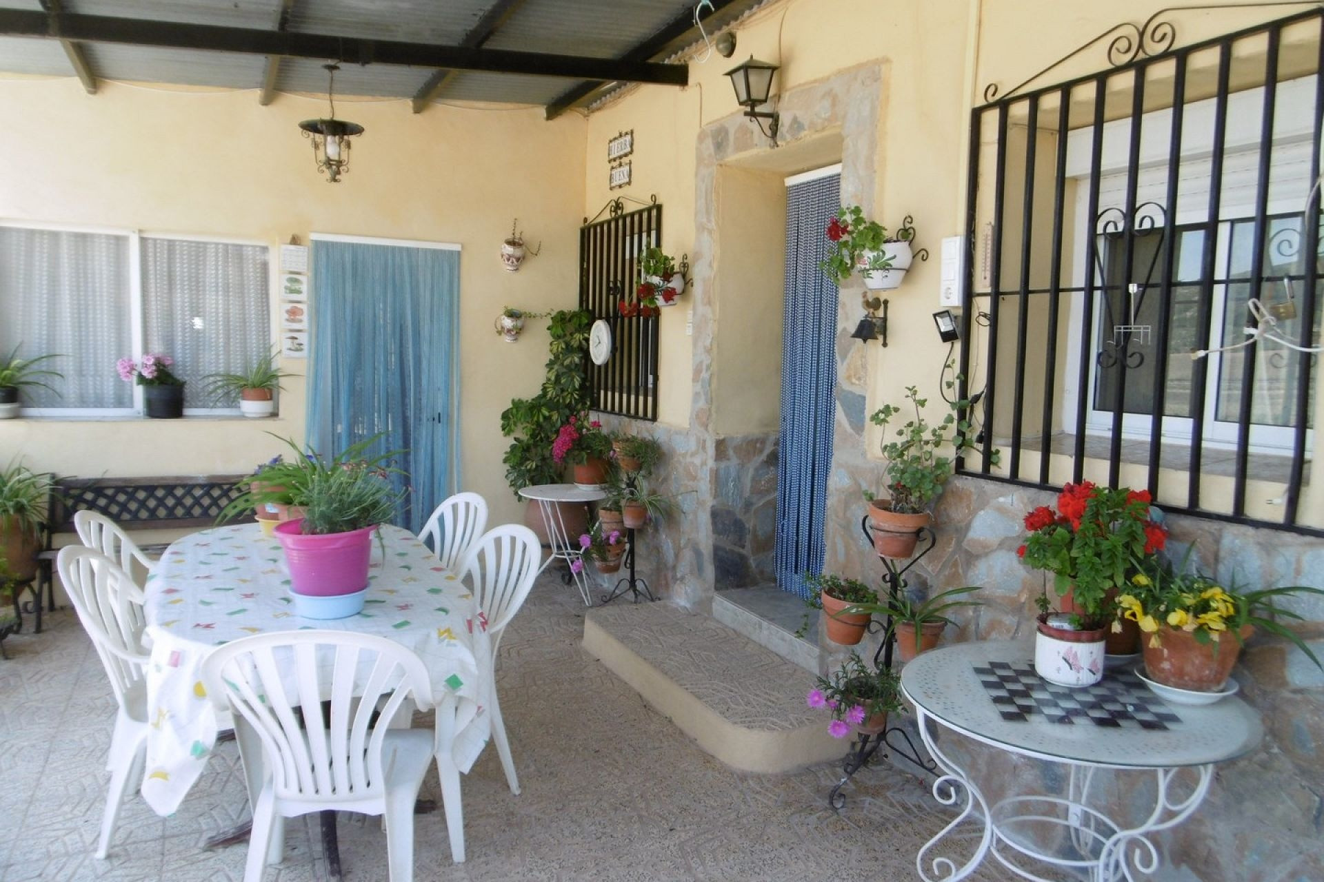 Revente - Maison de campagne -
Yecla